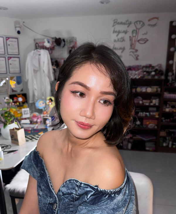 MAKEUP NHẸ NHÀNG