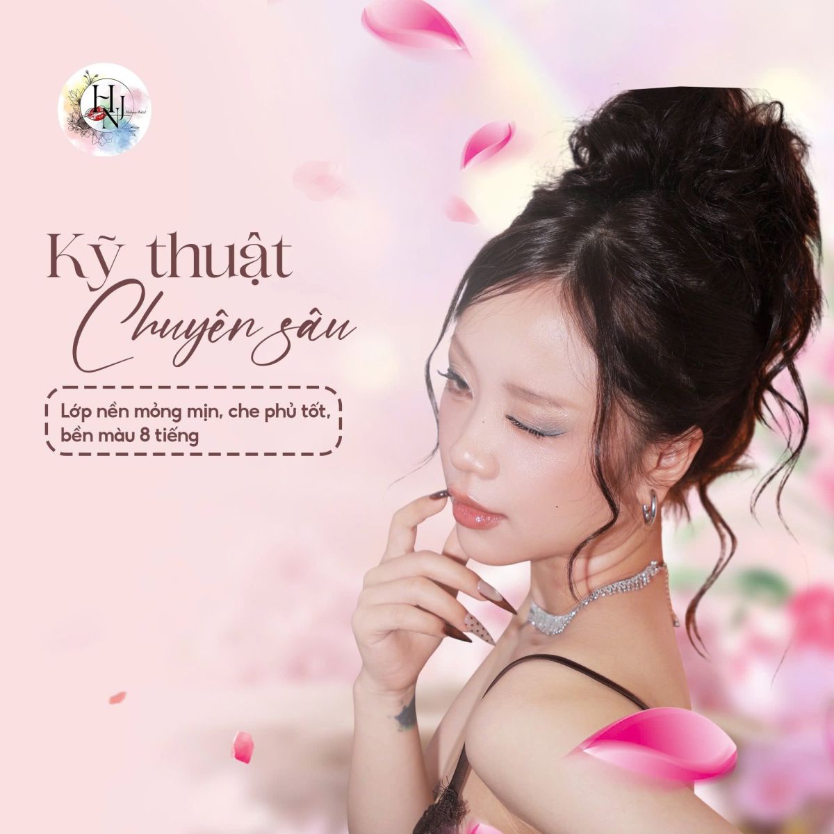 Kỹ thuật chuyên sâu tạo lớp nền mỏng mịn như da thật